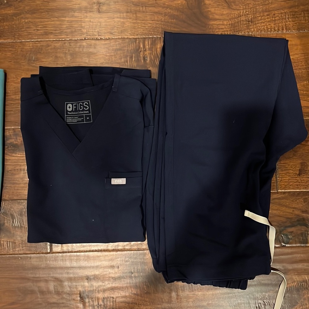 Green and Blue scrub bundle